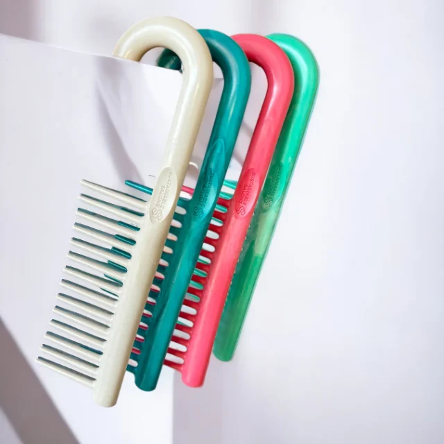 Sustainable Salons Hook Comb